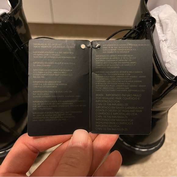 🏷️NWT🏷️ Forever 21 Faux Leather Ankle Boots - Picture 7 of 8